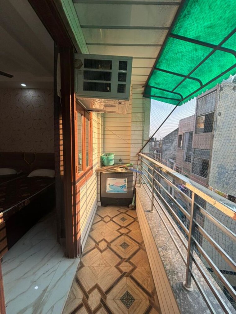 Balcony, razapur khurd 2 Bedroom 540 Sq.Ft. Builder Floor In Razapur Khurd Delhi 10238353