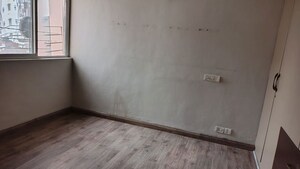 Room in 4 BHK Apartment at Unitech The Close North, Sector 50 – for Rent