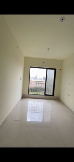 1 BHK Apartment For Rent in Oxford Navrang Crystal