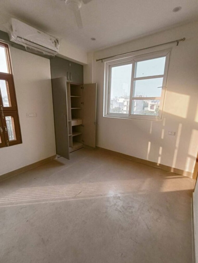 Room, ip extension 2 Bedroom 950 Sq.Ft. Apartment In Ip Extension Delhi 10268450