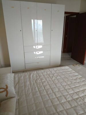 Room in 3 BHK Apartment at Evershine Grandeur, Malad West – for Sale