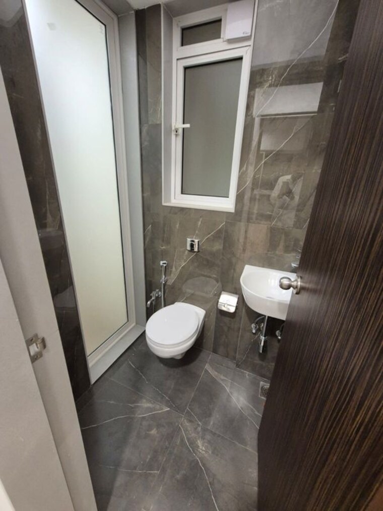 Bathroom, infinity-icon 2.5 Bedroom 1700 Sq.Ft. Apartment In Talegaon Navi Mumbai 10268451