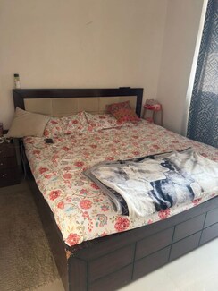 2 BHK Apartment For Rent in Zara Rossa