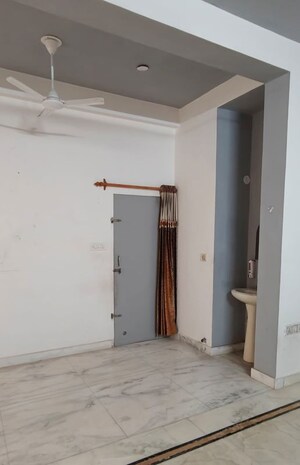 Room in 3 BHK Independent House at Vidhyadhar Nagar – for Rent