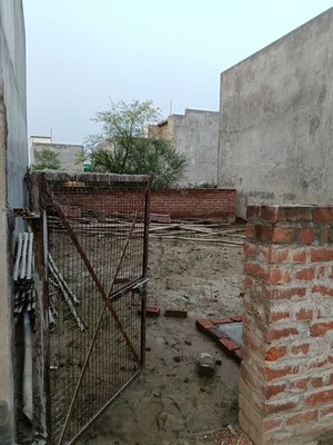  Land For Sale in Aliganj