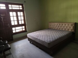 2 BHK Villa For Rent in Alaknanda Apartment Gomti Nagar, Gomti Nagar