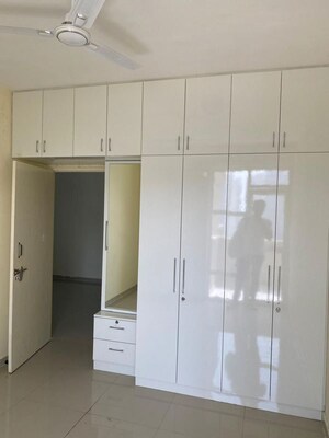 Room in 2 BHK Apartment at Pyramid Midtown, Sector 59 – for Rent