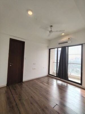 Room in 2 BHK Apartment at Sunteck City Avenue 1, Goregaon West – for Rent
