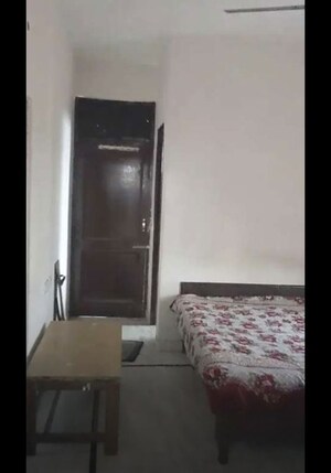 Furnished Amenities in 2 BHK Builder Floor at Sector 38 – for Rent