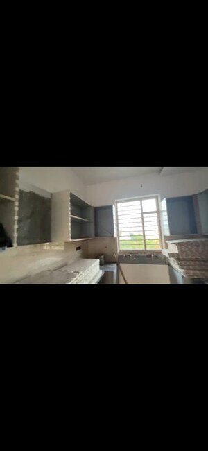 Kitchen in 3 BHK Builder Floor at BPTP District 3, Sector 85 – for Sale