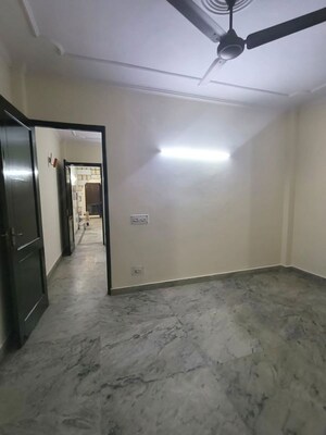 Room in 2 BHK Builder Floor at Vinoba Puri – for Rent