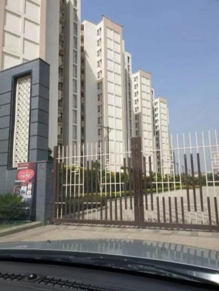 Exterior View, shree-vardhman-mantra 2 Bedroom 1800 Sq.Ft. Apartment In Sector 67 Gurgaon 10268617