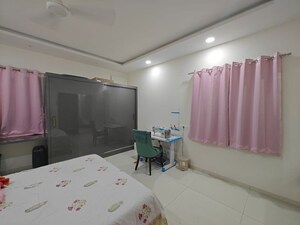 Team Area in 3 BHK Apartment at Rajapushpa Eterna, Nanakramguda – for Rent