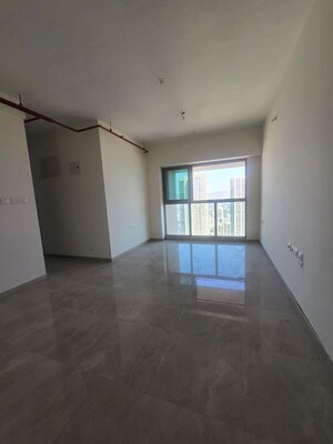 Room in 2 BHK Apartment at Kalpataru Yugdharma, Malad West – for Rent