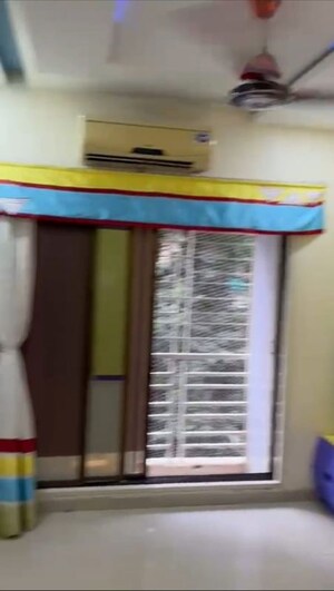 Room in 3 BHK Apartment at Borivali West – for Sale