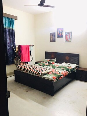 Bedroom in 2 BHK Builder Floor at Sector 46 – for Rent
