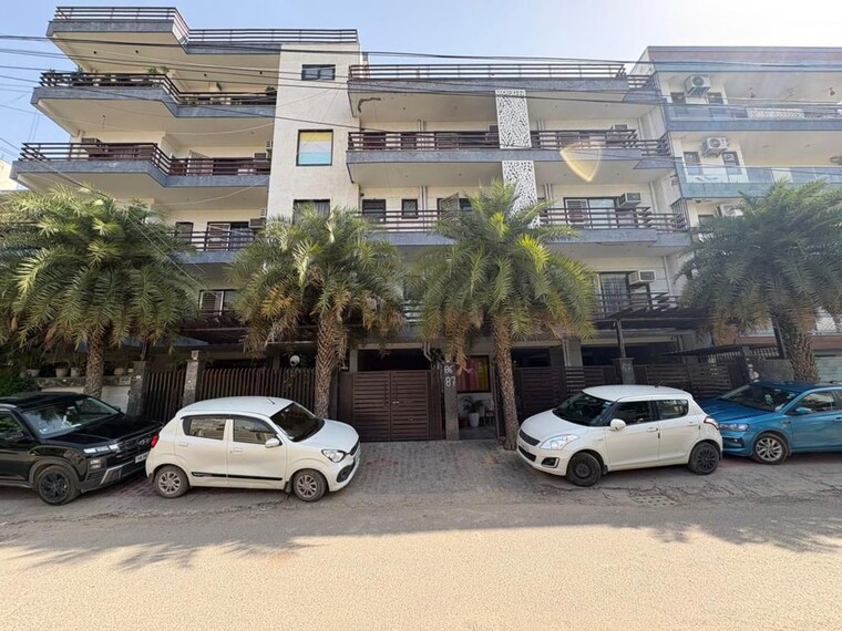  Parking, sector 45 Studio 649 Sq.Ft. Builder Floor In Sector 45 Gurgaon 10268740