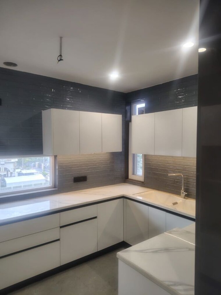 Kitchen, panchkula urban estate 4 Bedroom 2400 Sq.Ft. Builder Floor In Panchkula Urban Estate Panchkula 10208073