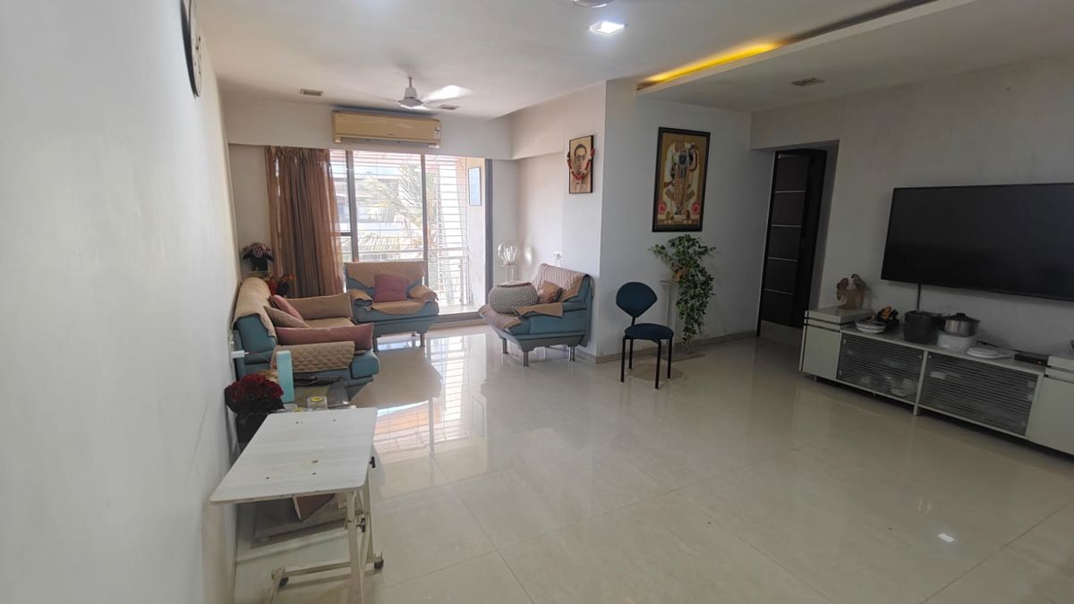 3 BHK Apartment For Rent in Rangoli Goghari Mansion