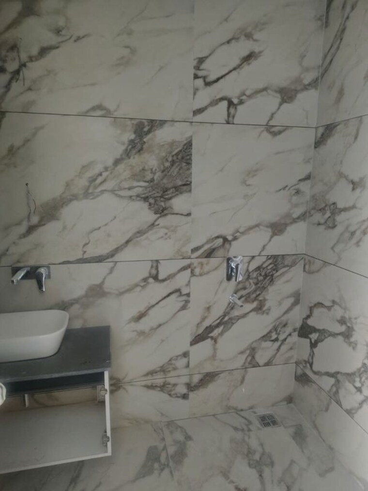 Bathroom, panchkula urban estate 4 Bedroom 358 Sq.Yd. Builder Floor In Panchkula Urban Estate Panchkula 10208012