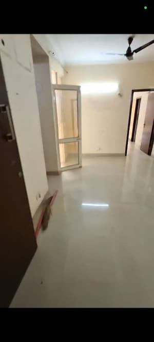 Room in 2 BHK Apartment at Supertech Ecovillage I, Sector 1 Greater Noida – for Rent