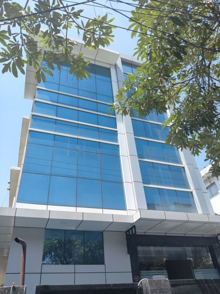 Exterior View, sector 63 Commercial Office Space 1800 Sq.Ft. In Sector 63 Noida 10268874