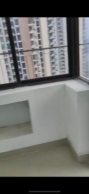 Room in 3 BHK Apartment at RG Luxury Homes, Sector 16b Greater Noida – for Rent