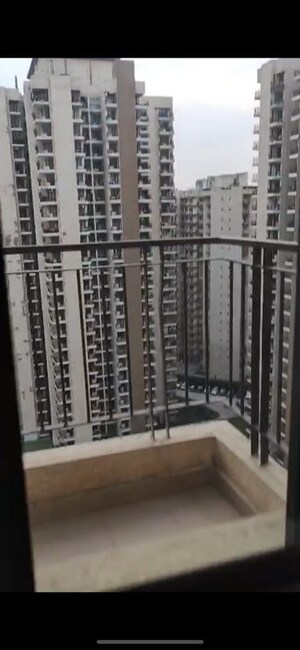 3 BHK Apartment – Exterior View View at RG Luxury Homes, Sector 16b Greater Noida - for Rent