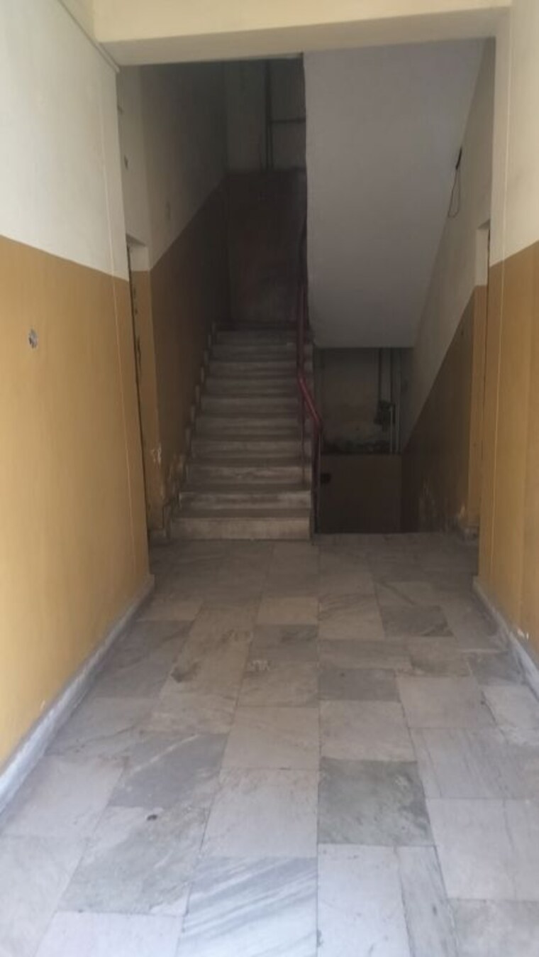 Room, banjara hills Commercial Office Space 1400 Sq.Ft. In Banjara Hills Hyderabad 10268975