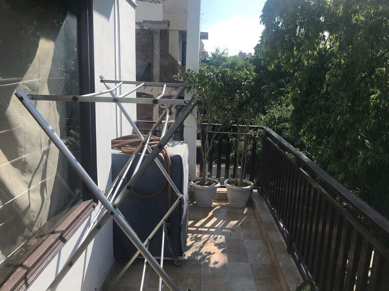 Balcony, greater kailash ii 4 Bedroom 400 Sq.Yd. Apartment In Greater Kailash ii Delhi 10268989