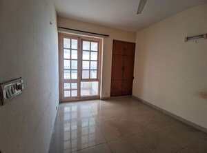 Room in 3 BHK Apartment at Eros Woodbury Tower, Charmwood Village – for Rent