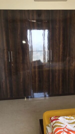 Furnished Amenities in 3 BHK Apartment at Lodha Fiorenza, Goregaon East – for Rent