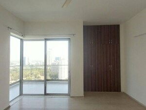 Room in  Apartment at Ireo Uptown, Sector 66 – for Rent