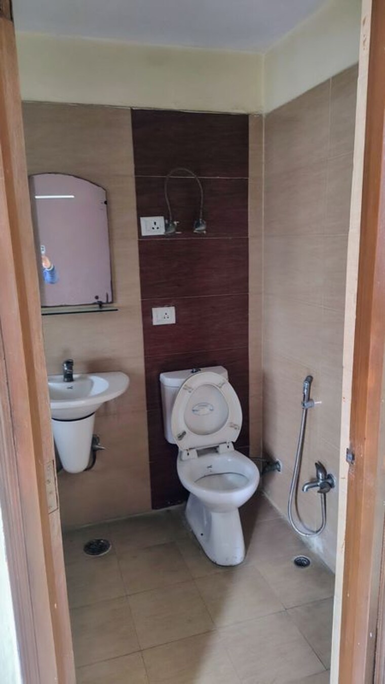 Bathroom, ajpa-society 2.5 Bedroom 1264 Sq.Ft. Apartment In Vasundhara Sector 11 Ghaziabad 10115521