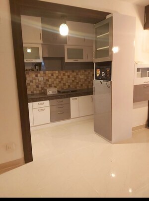Kitchen in 2.5 BHK Apartment at Ajpa Society, Vasundhara Sector 11 – for Sale