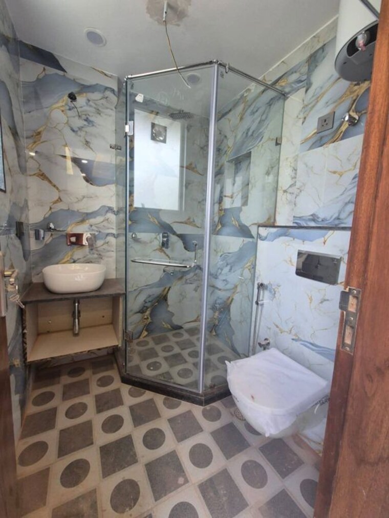 Bathroom, saket 2 Bedroom 1100 Sq.Ft. Apartment In Saket Delhi 10269153