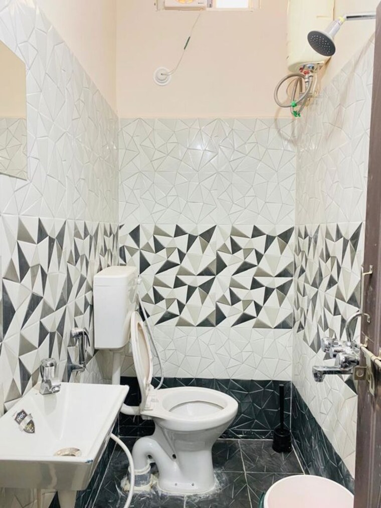 Bathroom, gachibowli 1 Bedroom 700 Sq.Ft. Builder Floor In Gachibowli Hyderabad 10269141