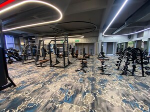 Parking in 3 BHK Apartment at Malwa Escon Primera, International Airport Road – for Rent