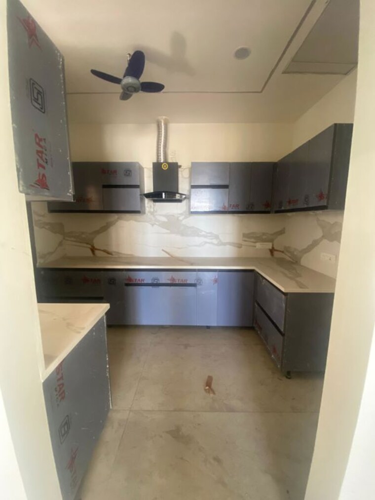 Kitchen, malwa-escon-primera 3 Bedroom 1550 Sq.Ft. Apartment In International Airport Road Zirakpur 10269184