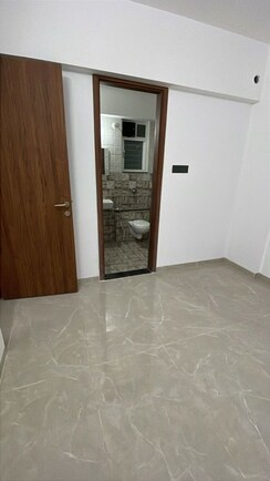 2 BHK Apartment For Rent in Pristine Allure
