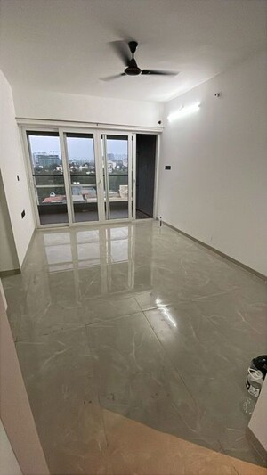 Room in 2 BHK Apartment at Pristine Allure, Kharadi – for Rent