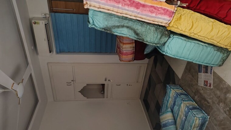 Room, janhitkari-apartment 2 Bedroom 1100 Sq.Mt. Apartment In Vasundhara Sector 6 Ghaziabad 9800309