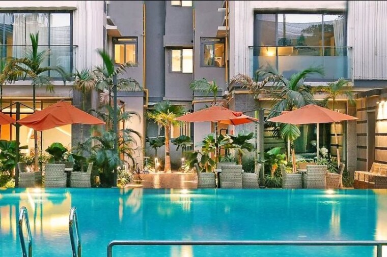 Swimming Pool, rustomjee-seasons 3.5 Bedroom 1371 Sq.Ft. Apartment In Bandra East Mumbai 10269270