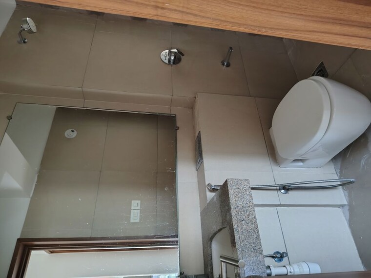 Bathroom, kalpataru-sunrise-grande 2 Bedroom 530 Sq.Ft. Apartment In Kolshet Road Thane 10269351