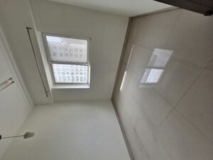 Room in 2 BHK Apartment at Mahagun Mirabella, Sector 79 – for Rent