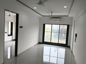 Room in 2 BHK Apartment at Vile Parle West – for Rent