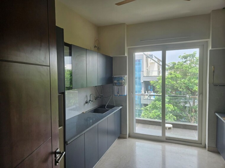 Kitchen, sector 72 3 Bedroom 250 Sq.Mt. Independent House In Sector 72 Noida 10269350