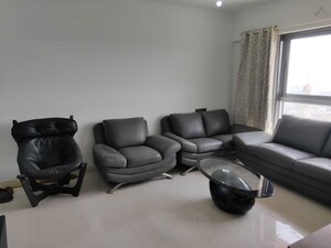 3 BHK Apartment For Rent in DLH Sorrento, Veera Desai Road