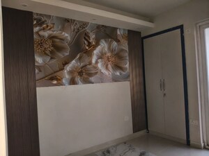 Room in 3 BHK Apartment at Tata Eureka Park, Sector 150 – for Rent