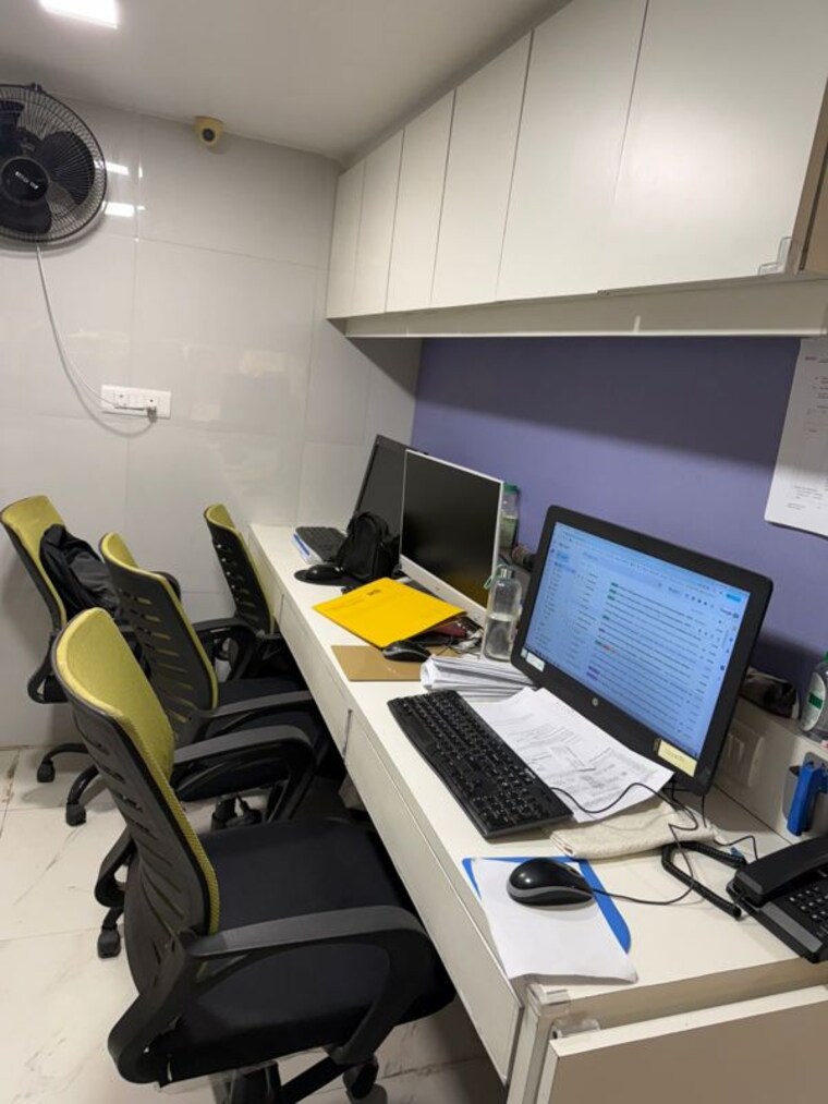 Team Area, devidas-mansion Commercial Office Space 600 Sq.Ft. In Colaba Mumbai 10269531